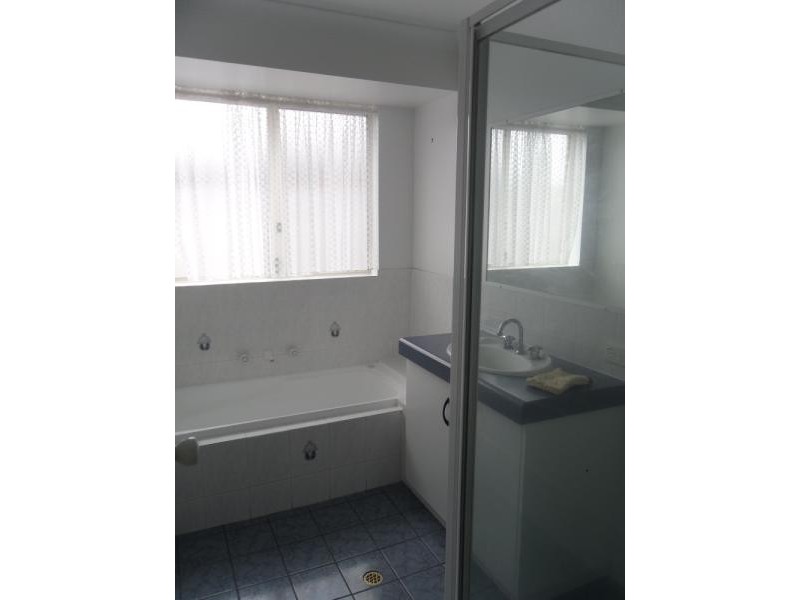 8 Sibbald Road, Bayonet Head WA 6330