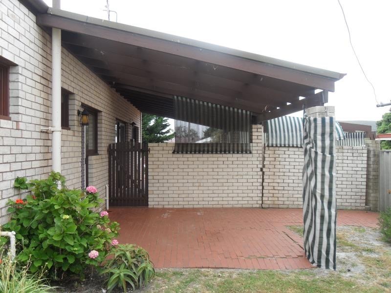 9 Swarbrick Street, Emu Point WA 6330