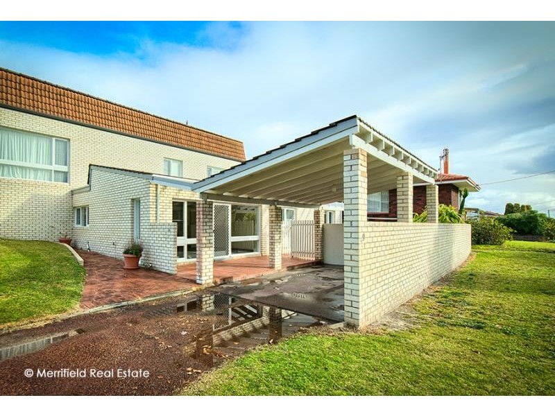 9B Swarbrick Street, Emu Point WA 6330