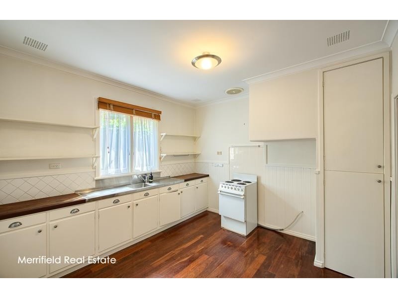 10 Halifax Street, Mount Melville WA 6330