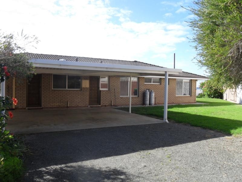 18 King George Street, Little Grove WA 6330