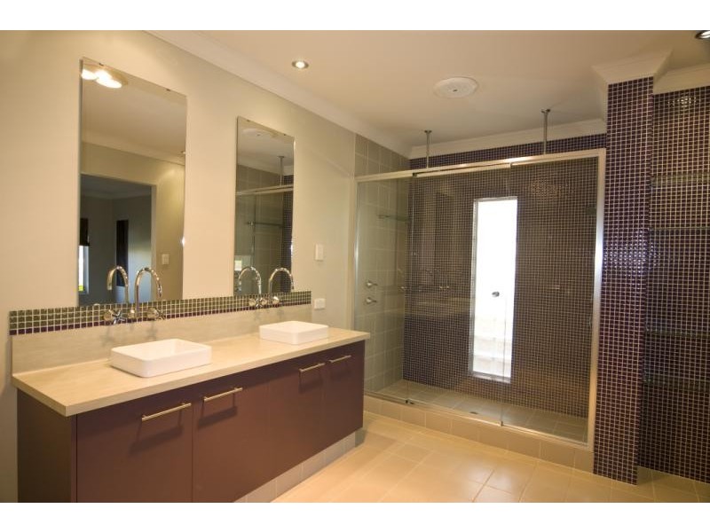 1 Grandis Way, Yakamia WA 6330