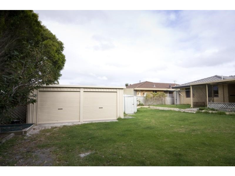 28 Seville Way, Orana WA 6330