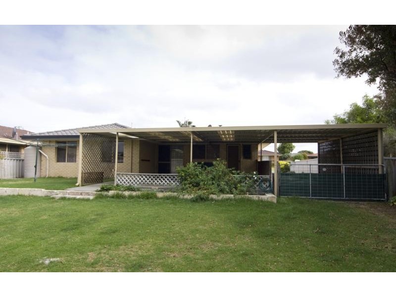 28 Seville Way, Orana WA 6330