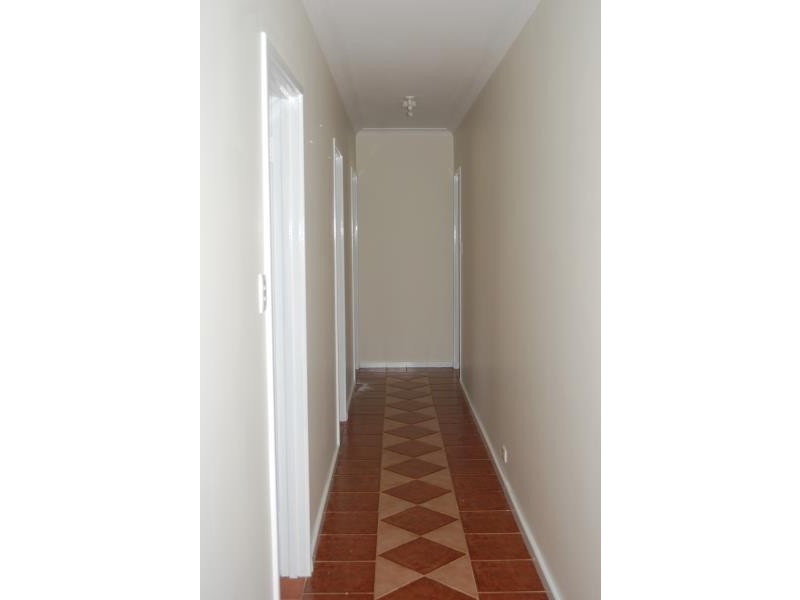 35 Awhina Court, Millbrook WA 6330