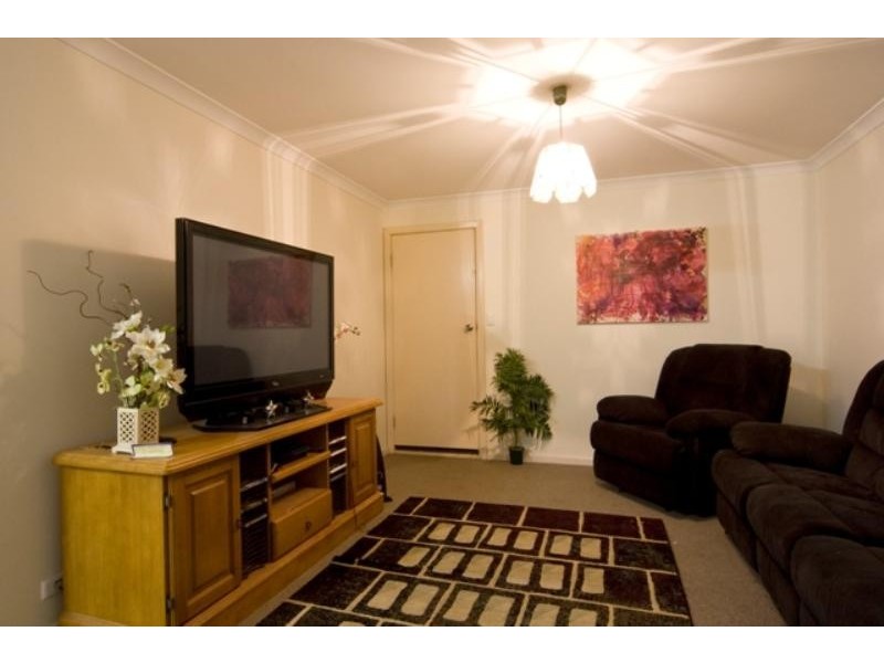 21B Canning Street, Orana WA 6330