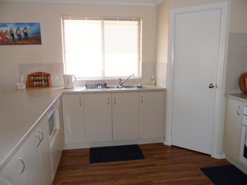 8 Notley Street, Yakamia WA 6330