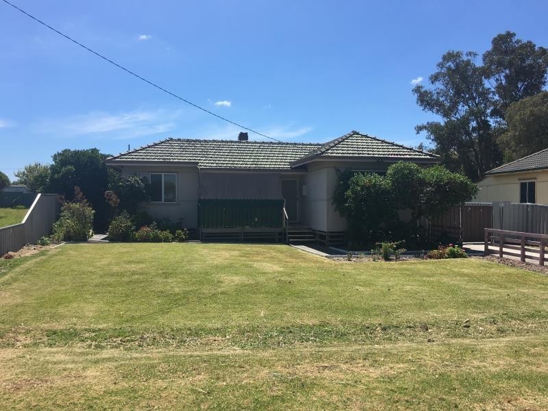 18 Leschenault Street, Lockyer WA 6330