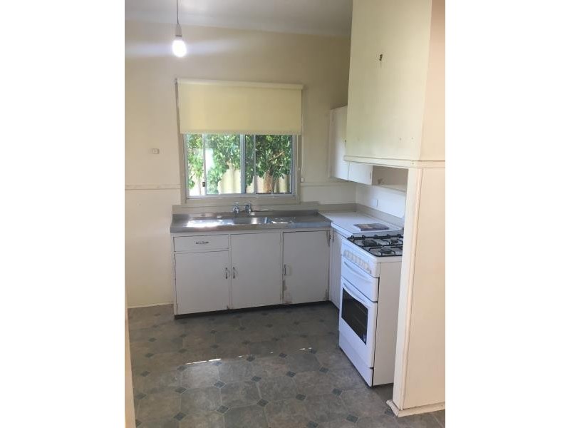 18 Leschenault Street, Lockyer WA 6330