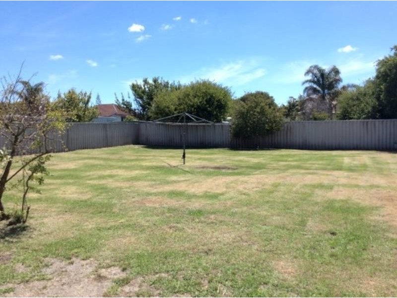 18 Leschenault Street, Lockyer WA 6330