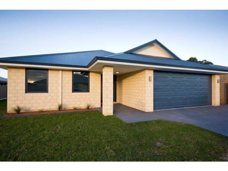 20 Dorado Bend, Mckail WA 6330