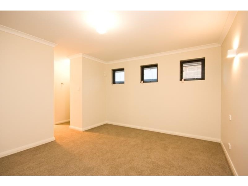 20 Dorado Bend, Mckail WA 6330