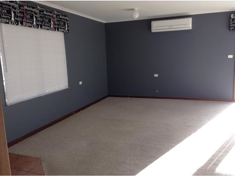 27 Beaufort Road, Yakamia WA 6330