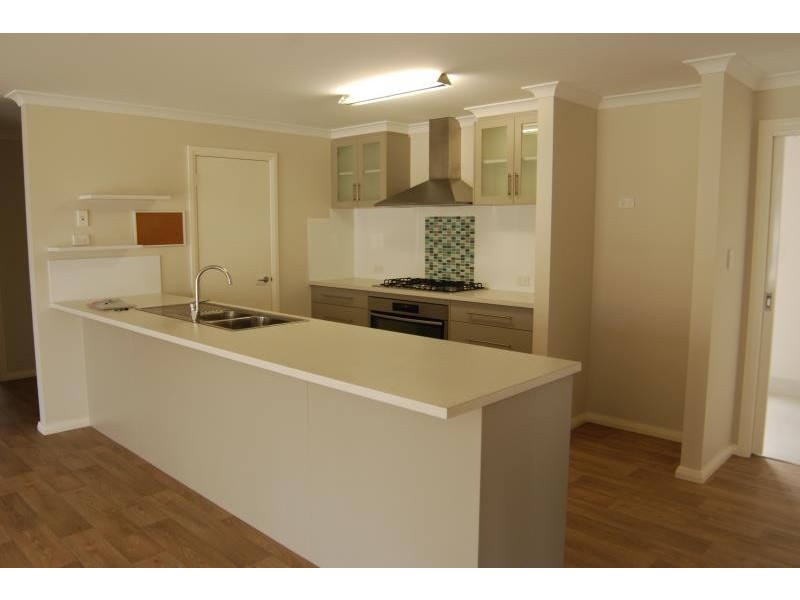 8 Satellite Close, Mckail WA 6330