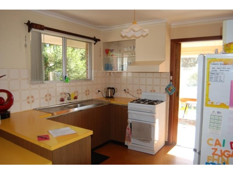 12 Taylor Street, Mira Mar WA 6330