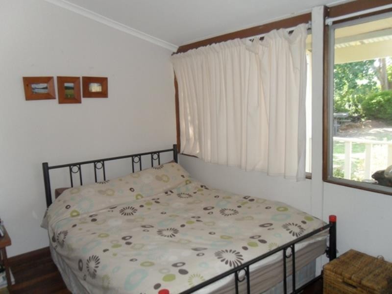 4 Leschenault Street, Lockyer WA 6330