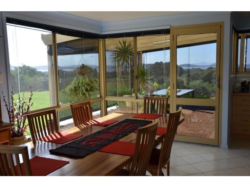 6 Rainbows End, Big Grove WA 6330