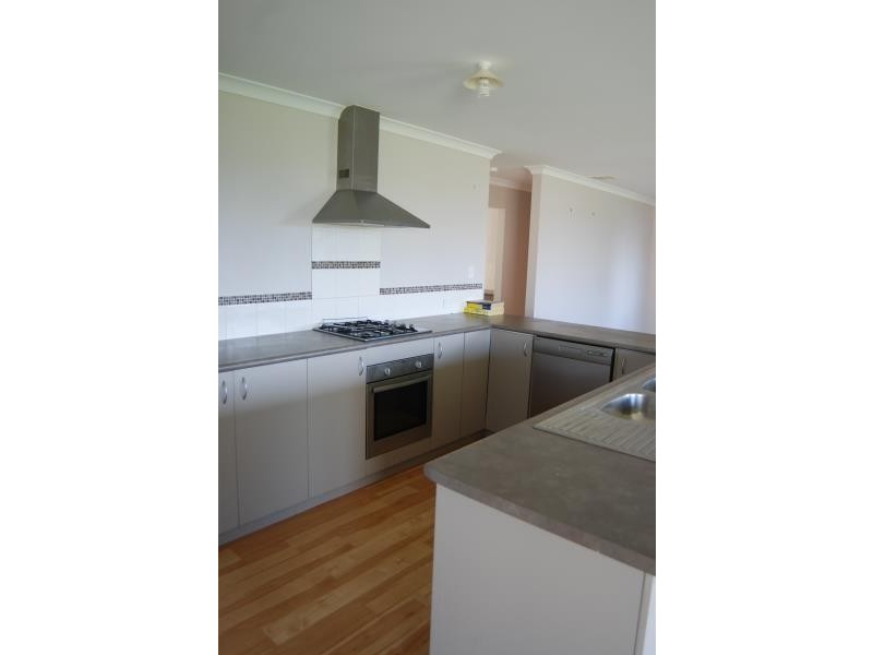 17 Comet Corner, Mckail WA 6330