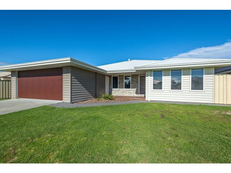 3 Orion Avenue, Mckail WA 6330
