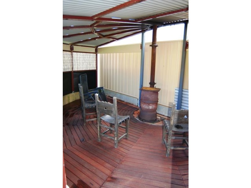 12 Goss Street, Little Grove WA 6330