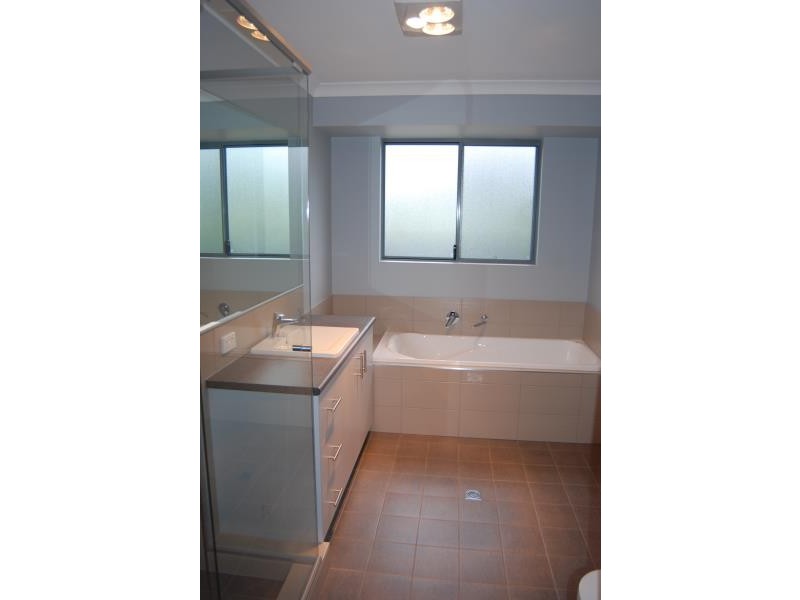 7 Woolstores Place, Albany WA 6330