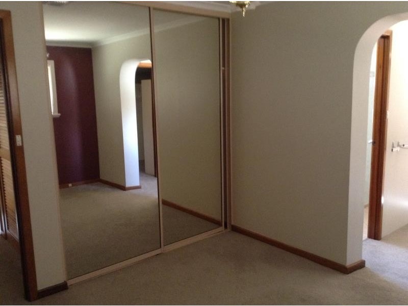 25 Beaufort Street, Yakamia WA 6330