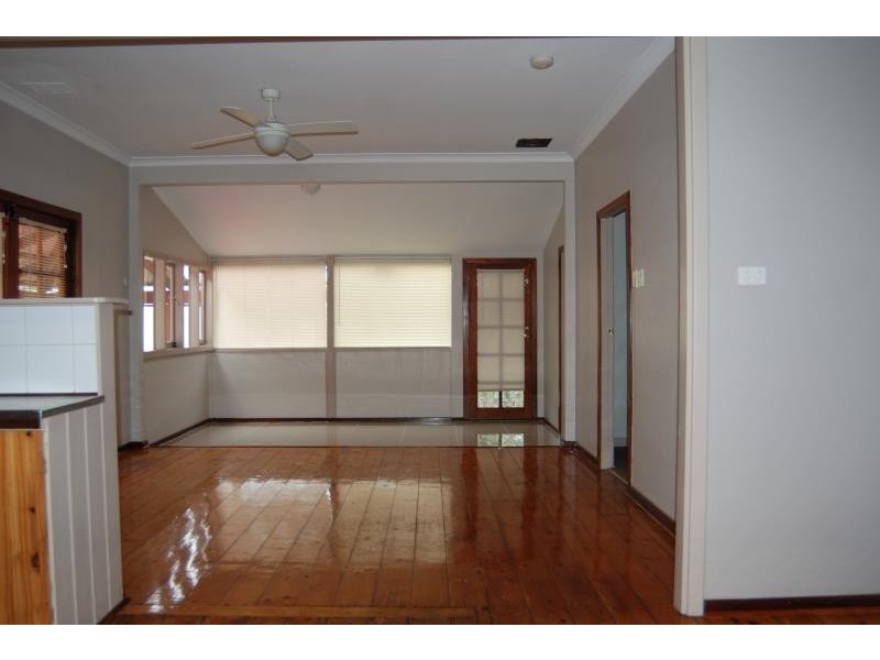 10 Banks Street, Lockyer WA 6330