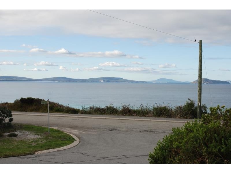 1 Runnymede Street, Goode Beach WA 6330