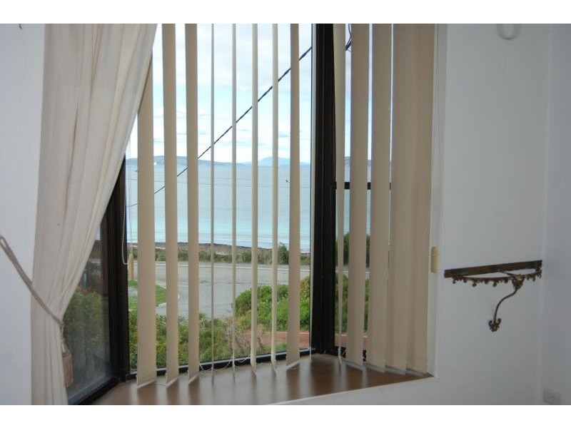 1 Runnymede Street, Goode Beach WA 6330