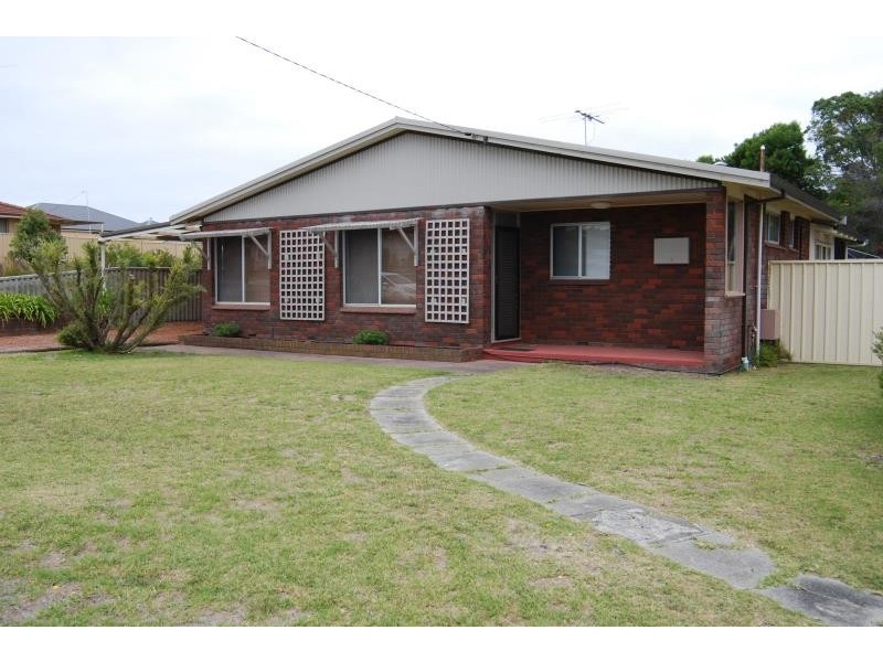 14 Leonora Street, Yakamia WA 6330