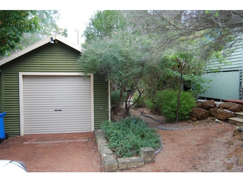 16 Johnston Street, Albany WA 6330