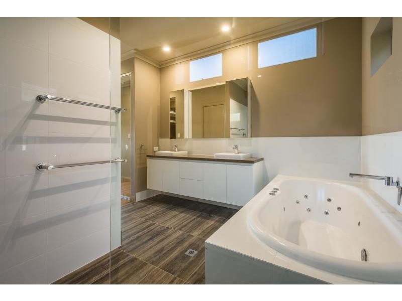 7A Anzac Road, Mira Mar WA 6330