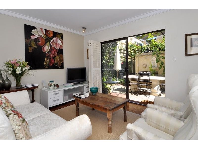 2/443 Rokeby Road, Shenton Park WA 6008