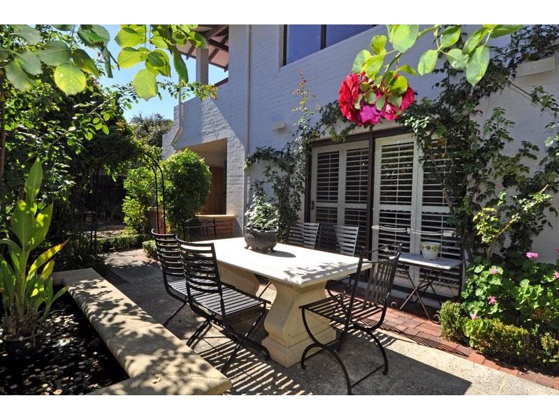 2/443 Rokeby Road, Shenton Park WA 6008