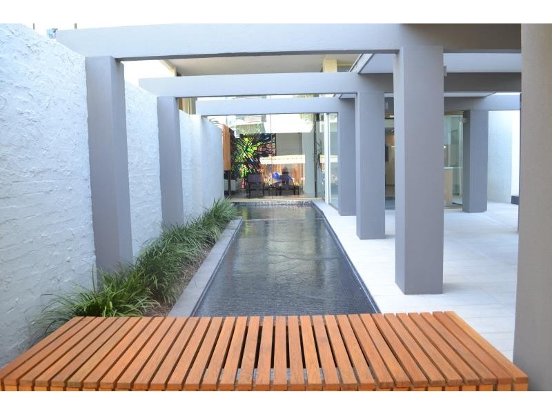 GC/16 Kings Park Avenue, Crawley WA 6009