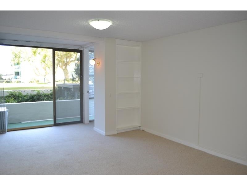 GC/16 Kings Park Avenue, Crawley WA 6009