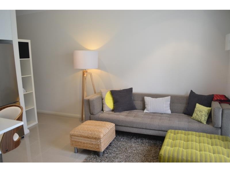 2/15 Waterloo Street, Joondanna WA 6060