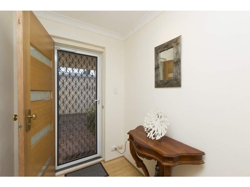 2/119 Kimberley Street, West Leederville WA 6007