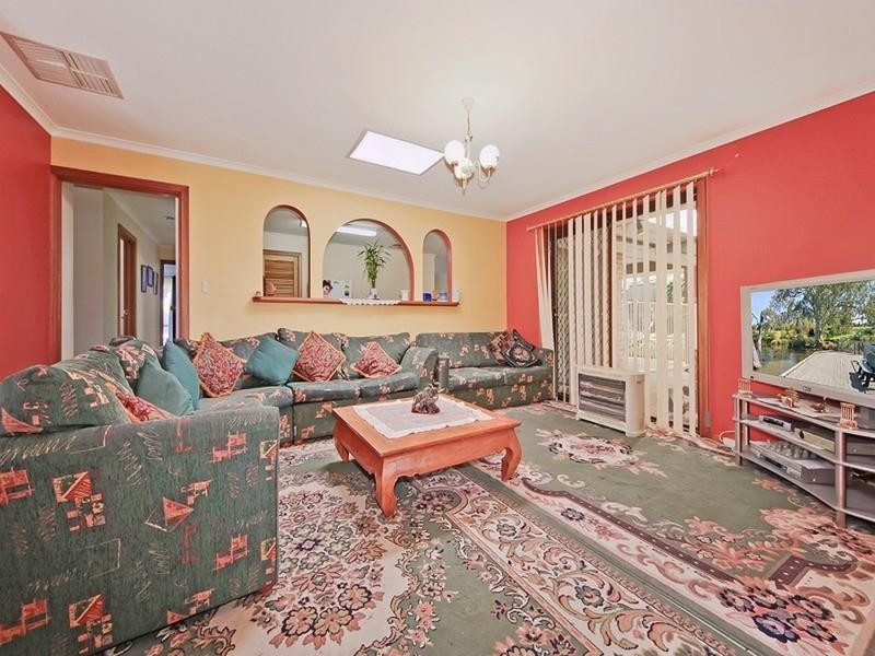 42 Noritake Road, Para Vista SA 5093