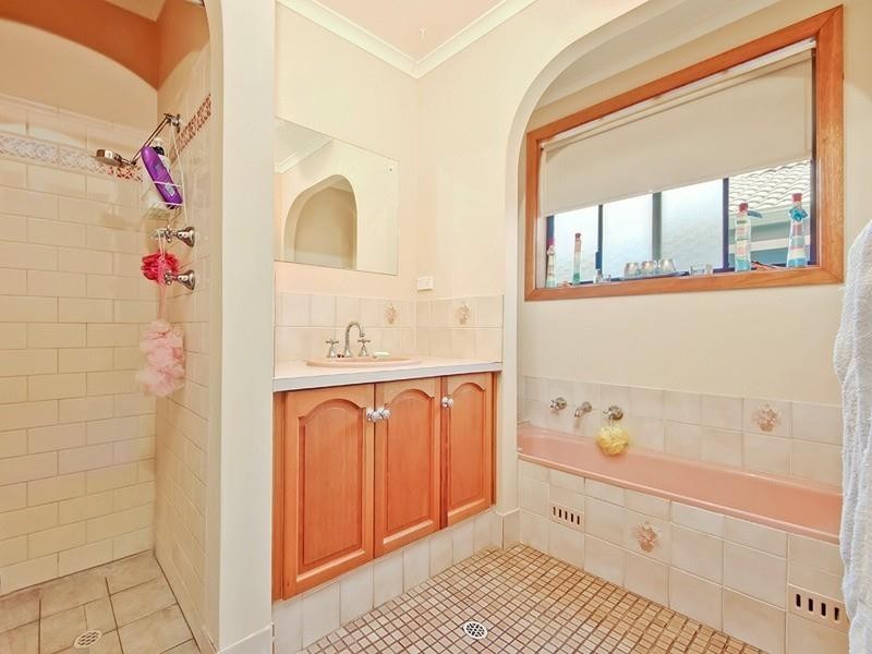 42 Noritake Road, Para Vista SA 5093