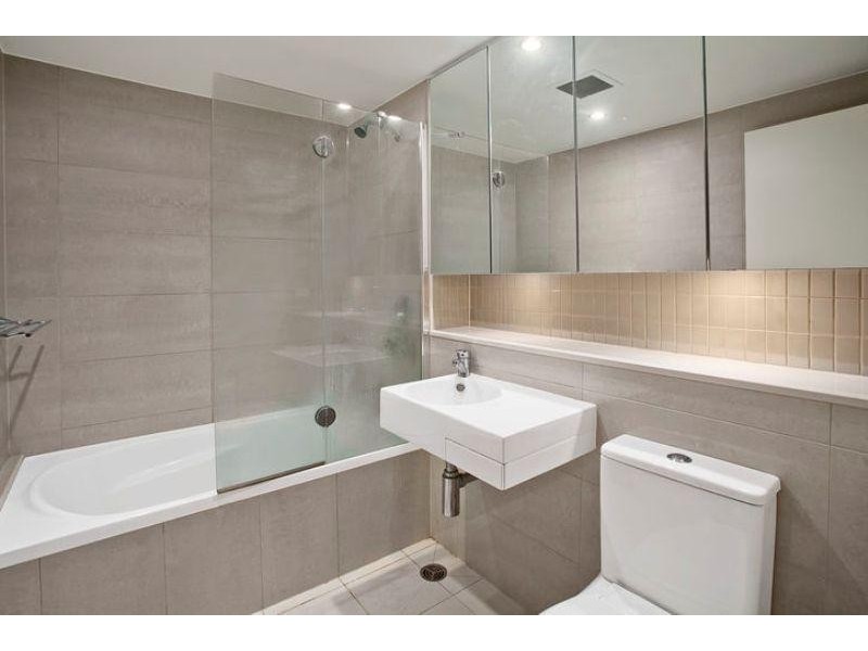 8/9 Bay Drive, Meadowbank NSW 2114