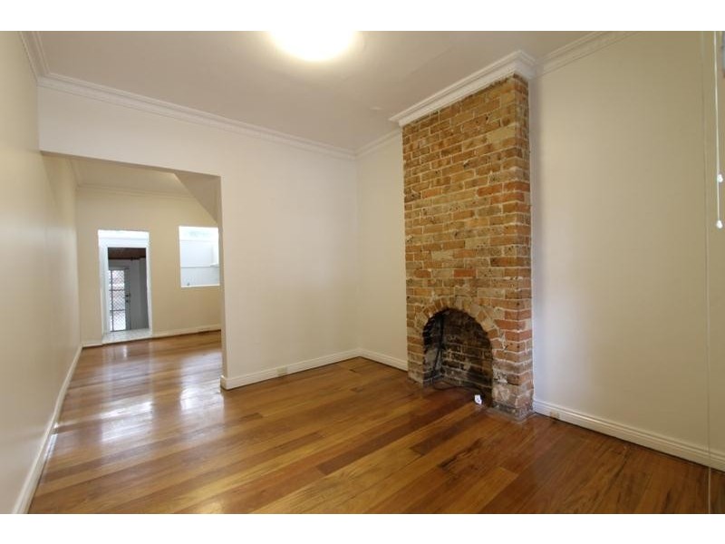 12 Calder Road, Darlington NSW 2008