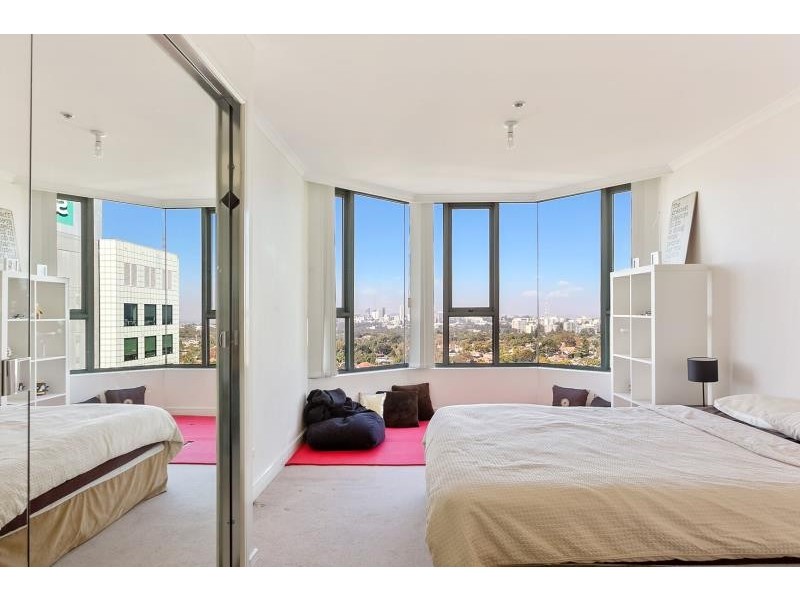 1902/31-37 Victor St, Chatswood NSW 2067