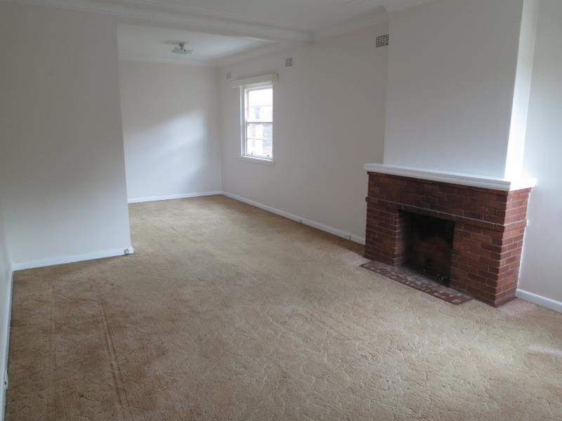 69 Florence Ave, Eastlakes NSW 2018