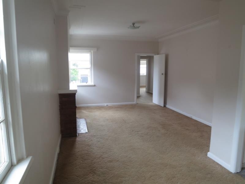 69 Florence Ave, Eastlakes NSW 2018