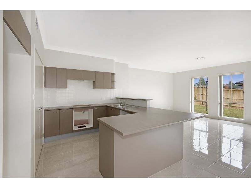 7 Grazier Rd, Rouse Hill NSW 2155