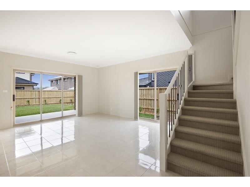 7 Grazier Rd, Rouse Hill NSW 2155