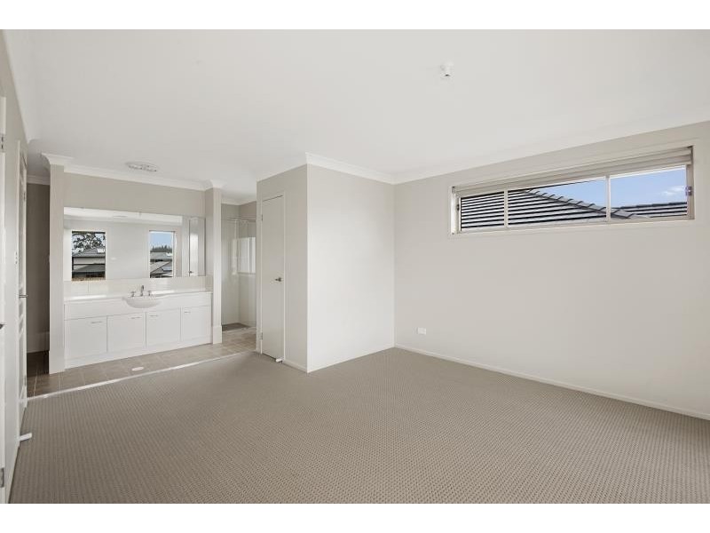 7 Grazier Rd, Rouse Hill NSW 2155