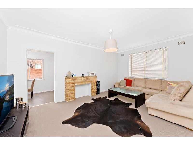 14 Hume St, Chifley NSW 2036