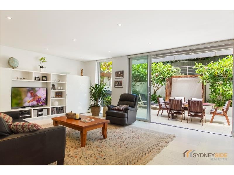 2/112-114 Beach St, Coogee NSW 2034